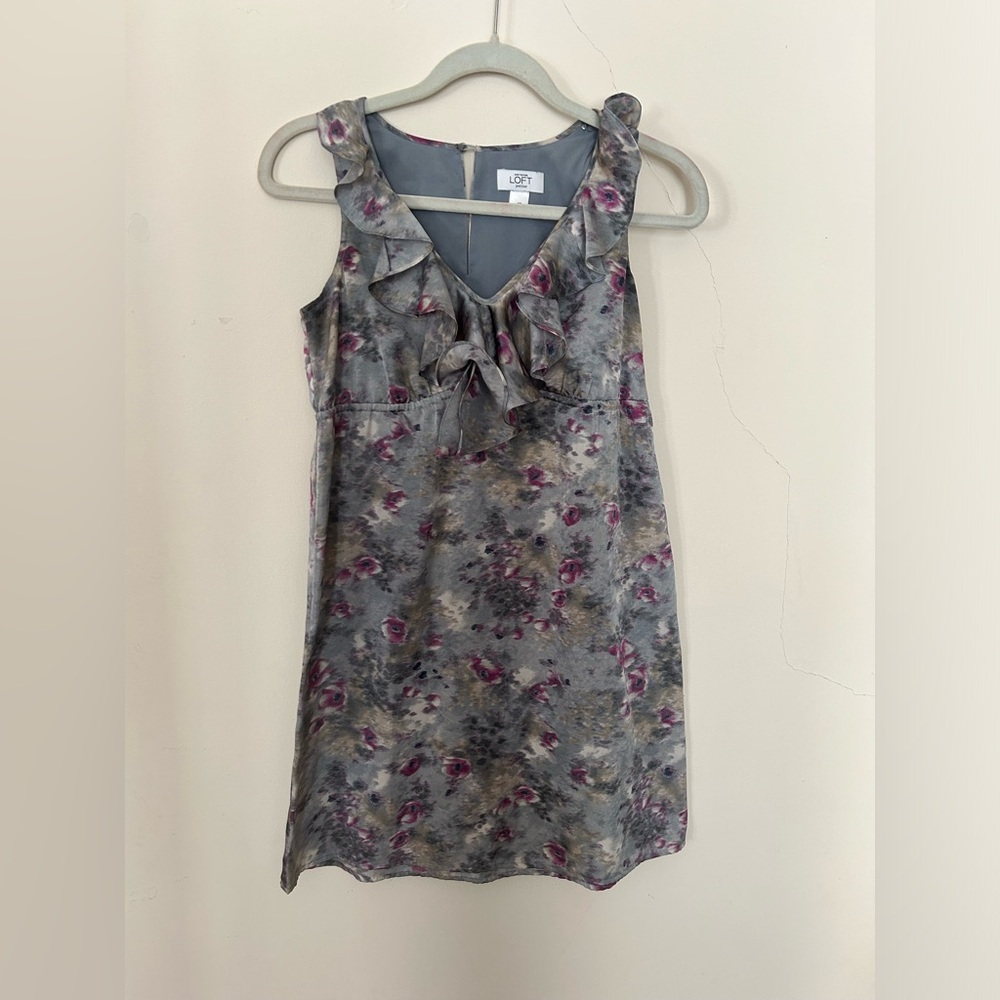 Ann Taylor Loft Gray/Purple Ruffled V-Neckline Sleeveless Dress 0P